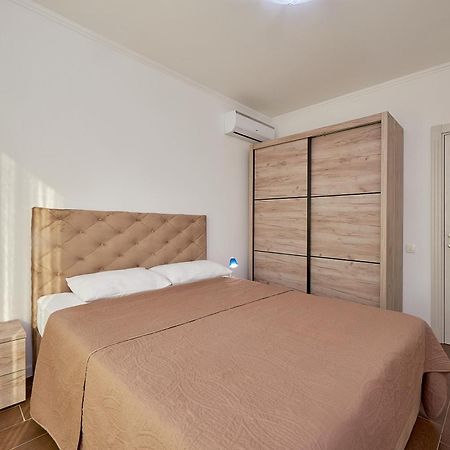 Adria Lux Apartmens 2 سفيتي ستيفان المظهر الخارجي الصورة